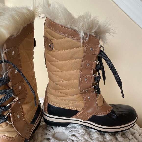 Sorel winter waterproof boots kids sizes 4 USA - Picture 5 of 12
